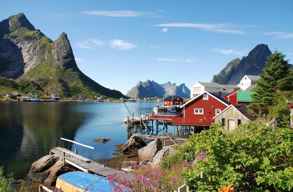 Reine Retro Villa - Cozy Villa With A Fantastic View Exteriér fotografie